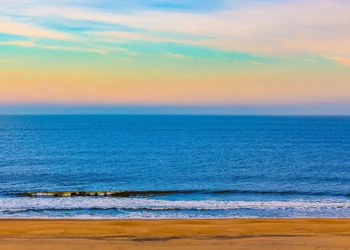 Wonderful Beachfront With Pools Gym Sauna Ac & Balcony Holiday home Ocean City
